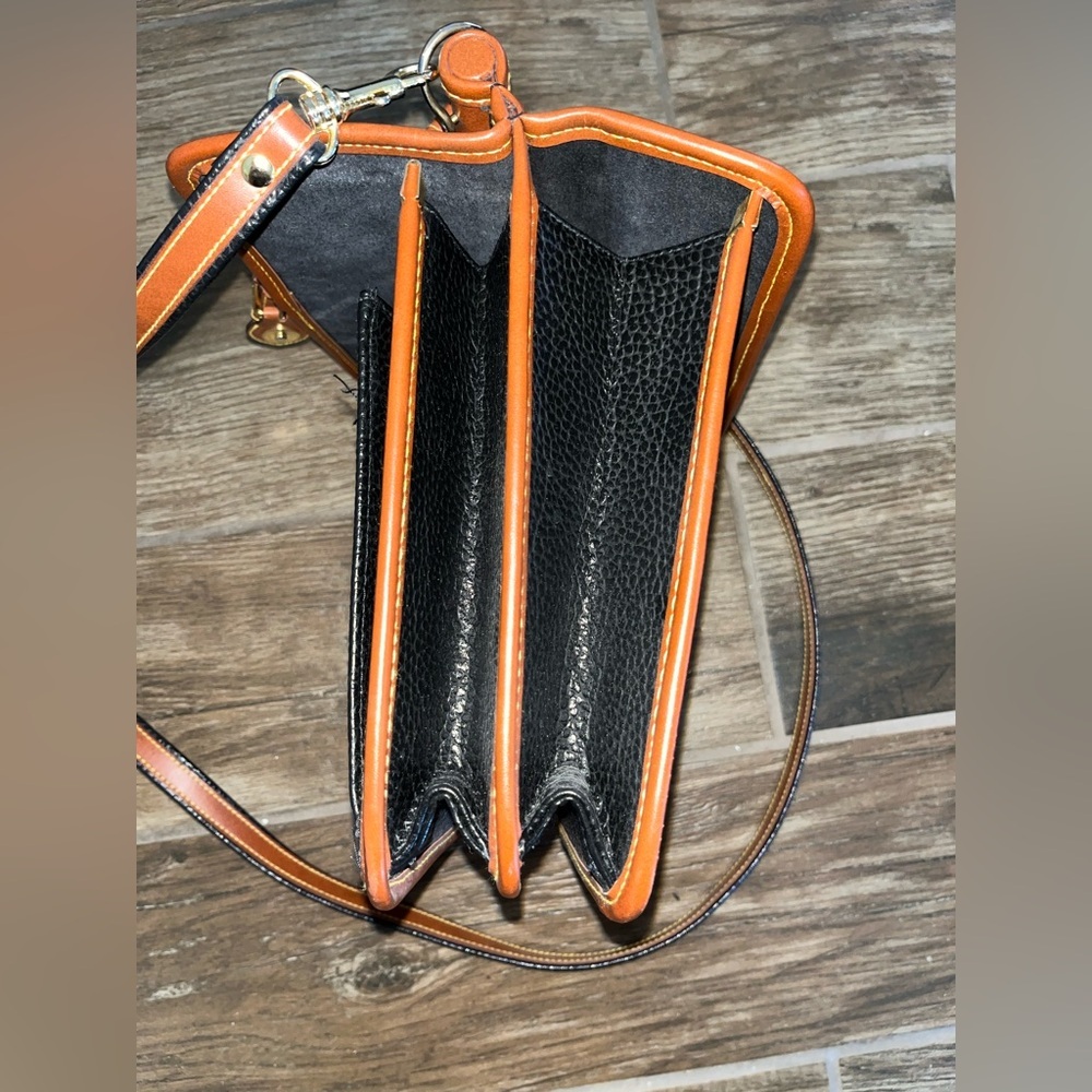 Dooney & Bourke 80’s Vintage Pebbled Leather Shoulder Bag - Picture 5 of 6
